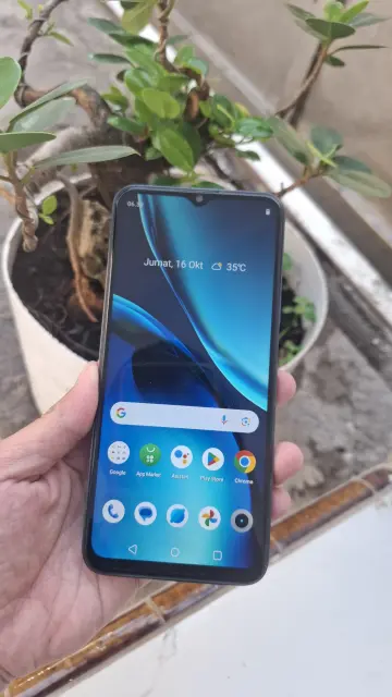 Realme C35
