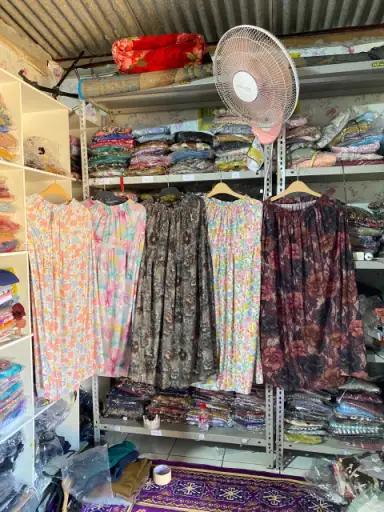 Rok Motif Bunga