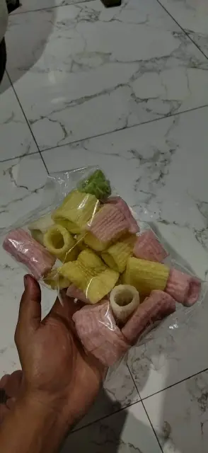 Kerupuk Warna Warni